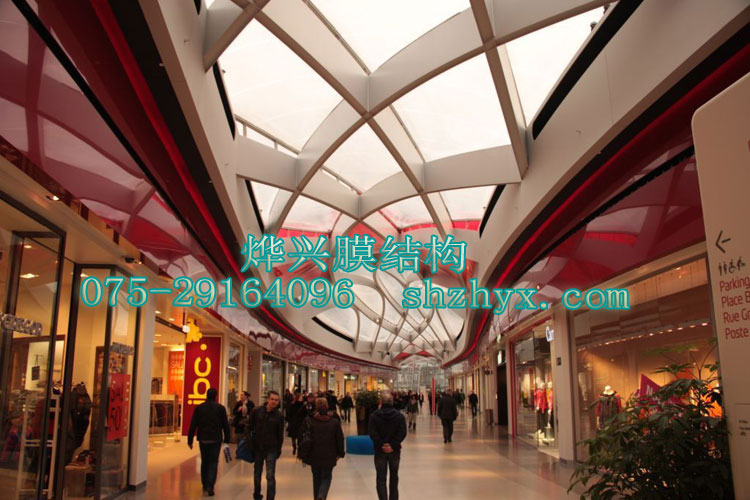 商場(chǎng)建筑方案配上ETFE膜結(jié)構(gòu)，彰顯大智慧